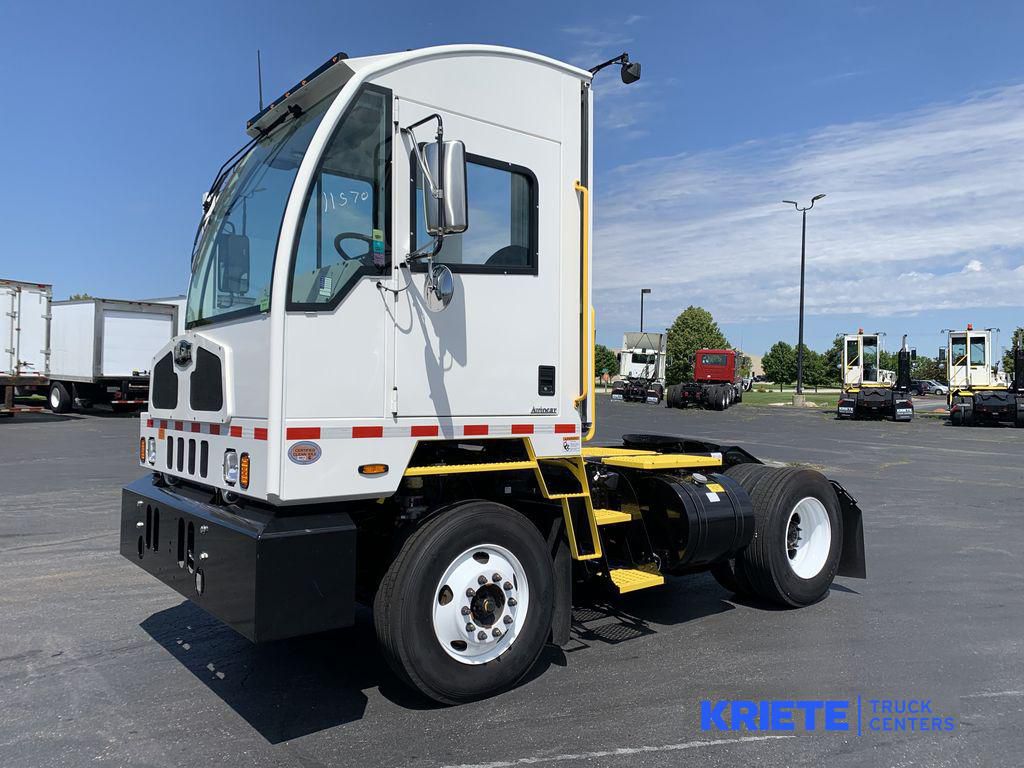 2024 AUTOCAR ACTT 4X2 AC243596 - image 1 of 6