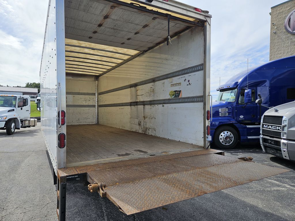 2018 HINO 195 H8210U - image 5 of 6