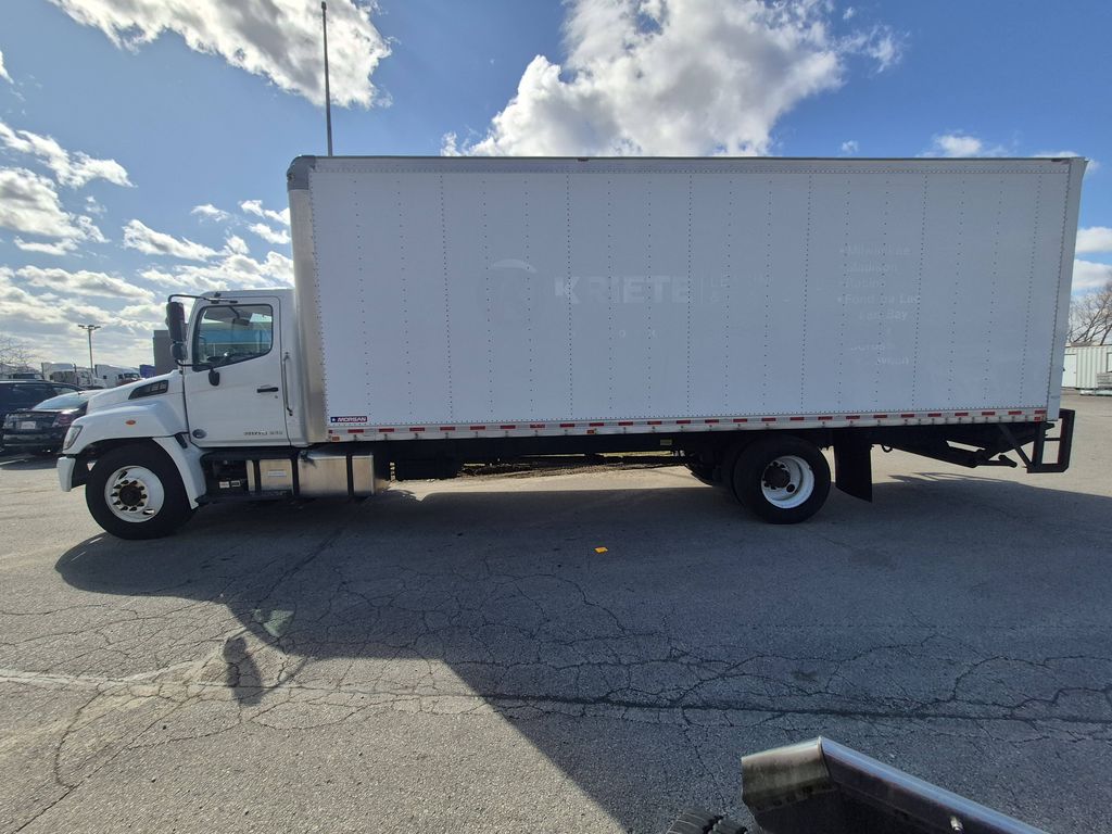 2019 HINO 268A H73874U - image 2 of 6