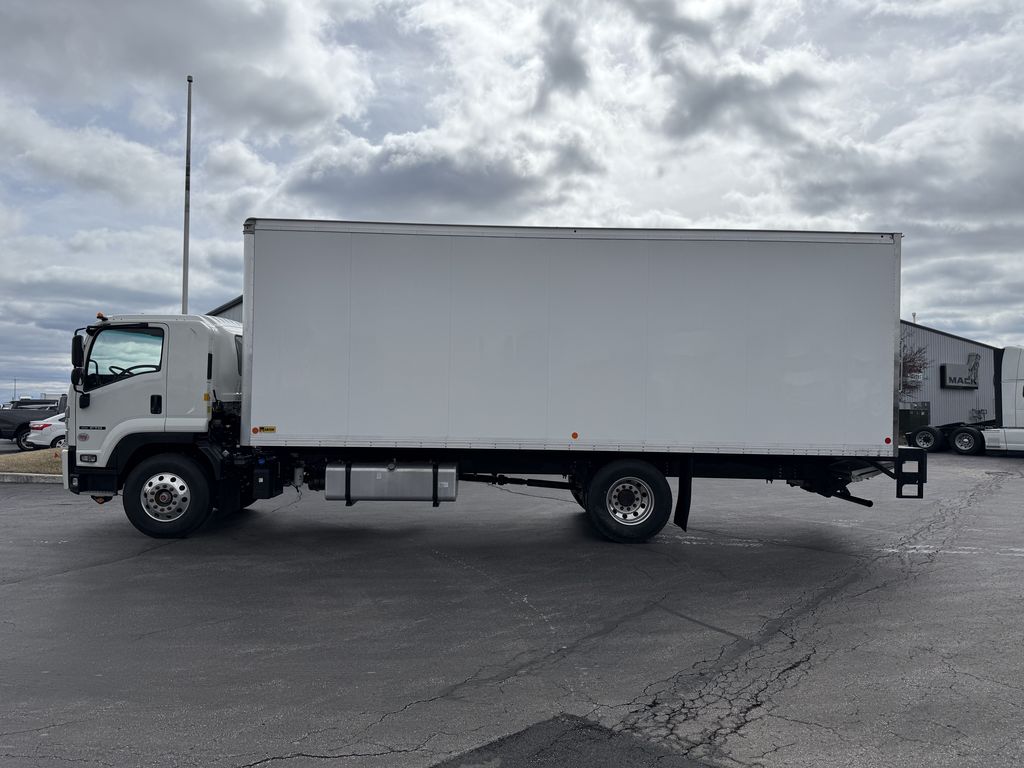 2025 ISUZU FTR IZ02888 - image 2 of 6