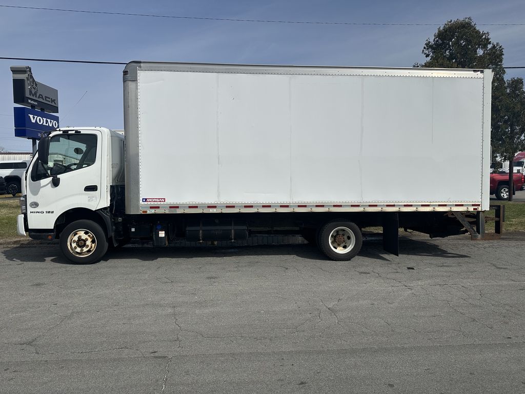 2018 HINO 155 H7067U - image 2 of 6
