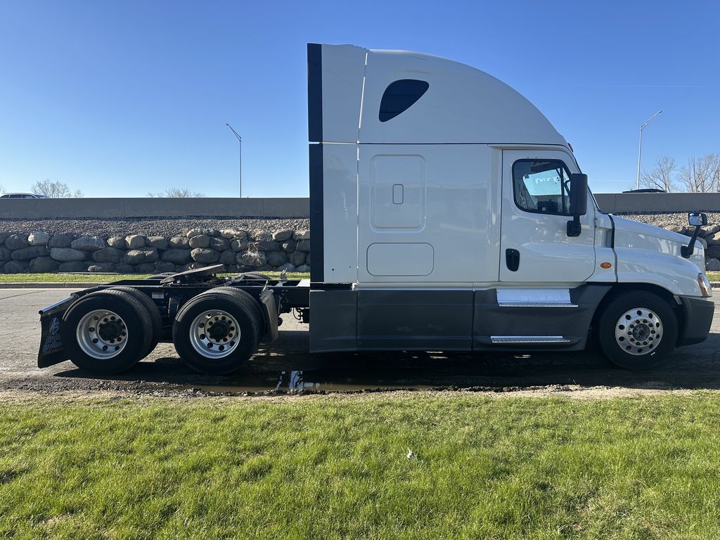 2019 FREIGHTLINER CASCADIA 125 FR7910U - image 6 of 6