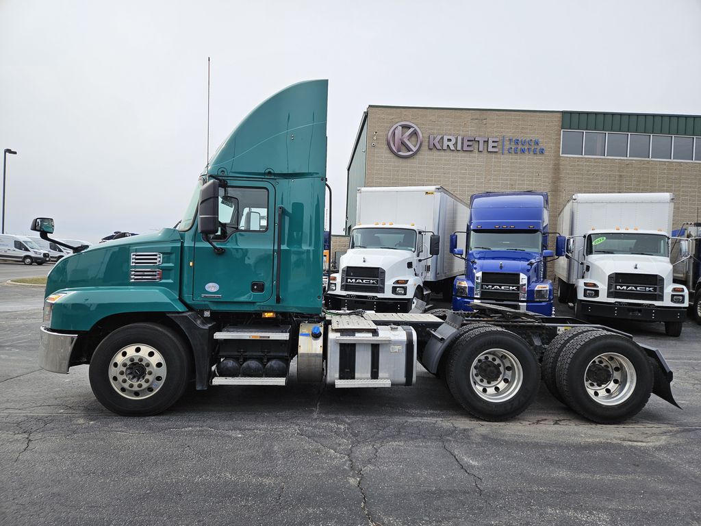 2019 MACK ANTHEM MAC10816U - image 2 of 6