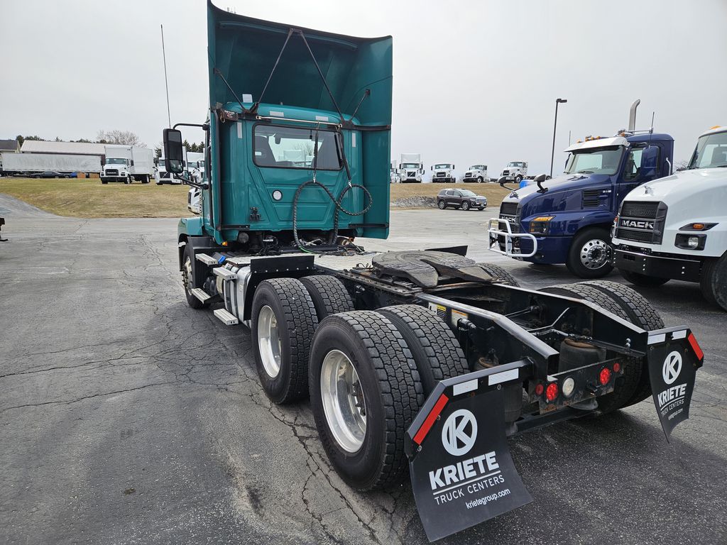 2019 MACK ANTHEM MAC10816U - image 3 of 6